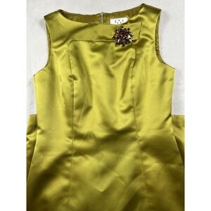 Silk Chartreuse Cocktail Dress Size 4‎ With Broach